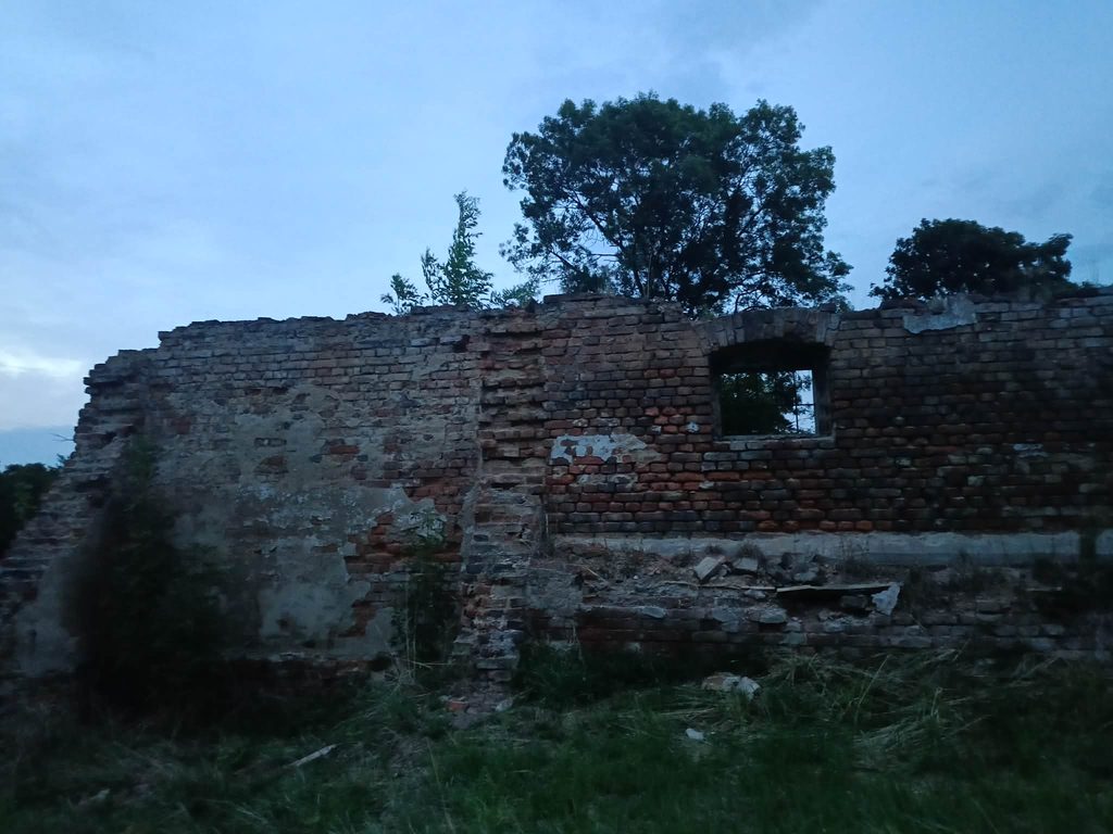 ruiny szpitala